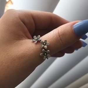Pandora Daisys Ring